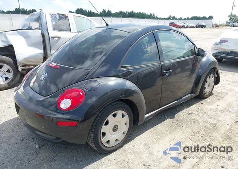 2010 Volkswagen New Beetle z USA, uszkodzony, nr VIN 3VWPG3AG7AM018434